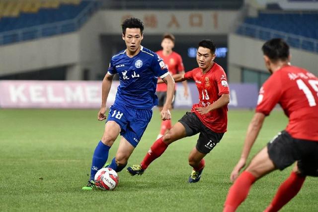 利物浦客场大胜林茨，巴尔科拉上演帽子戏法